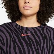 Nike Women's Plus Size Icon Clash Fleece Crew Pullover product image
