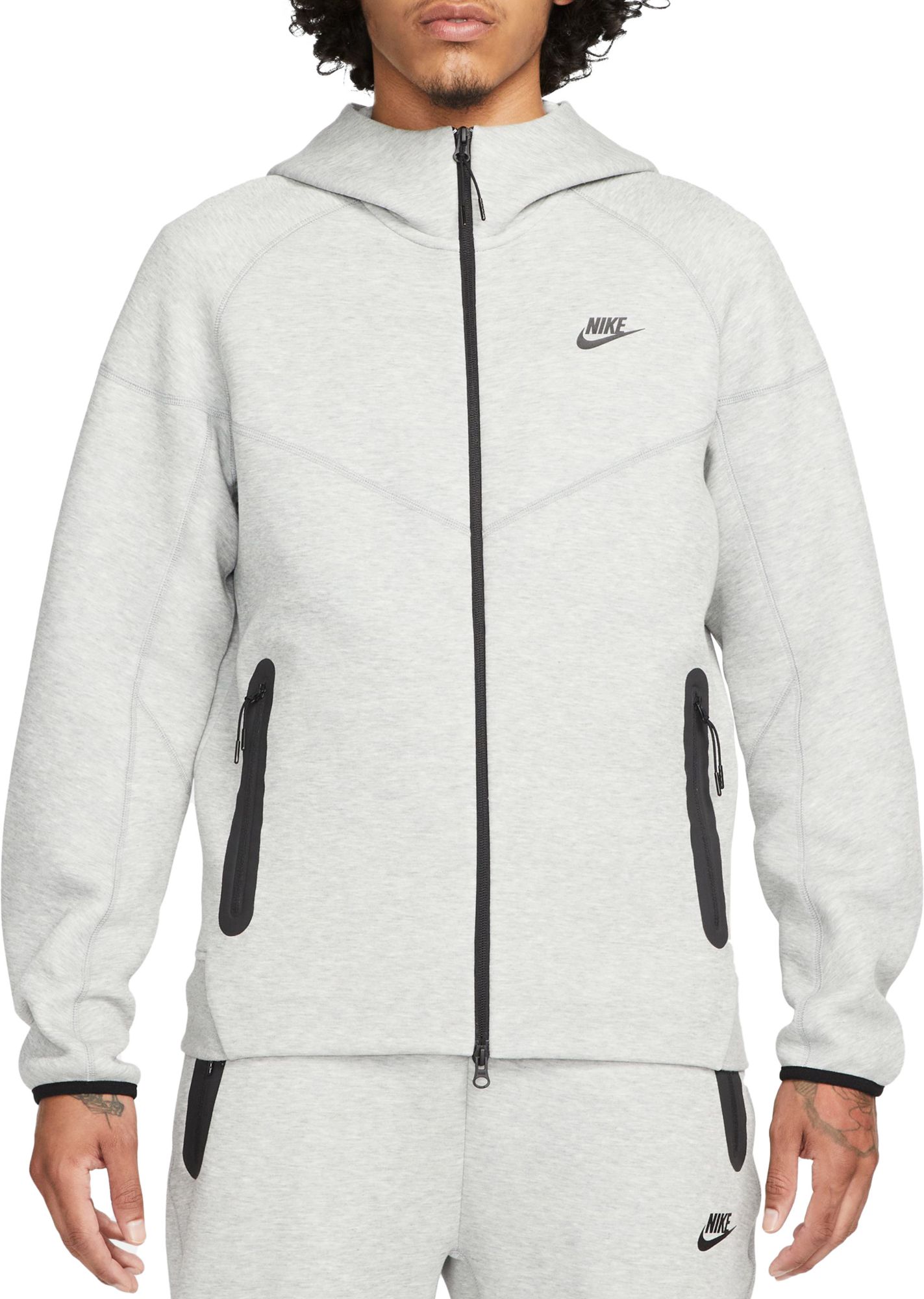 Store Nike tech fleece hoodie