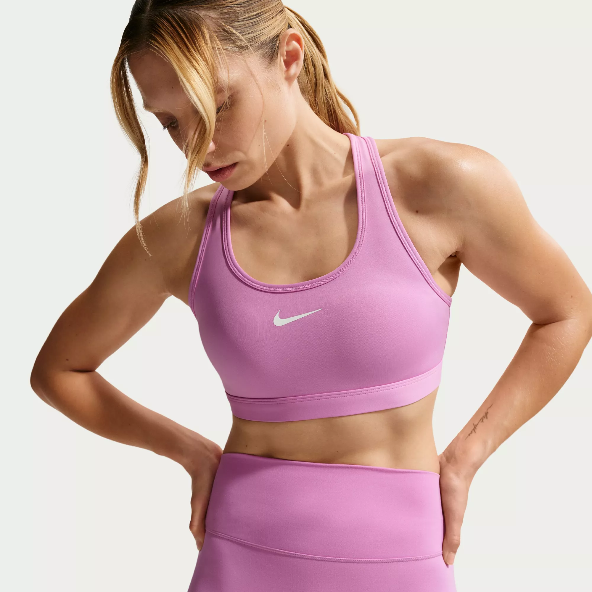 Nike Women's Swoosh Medium Support Padded Sports Bra