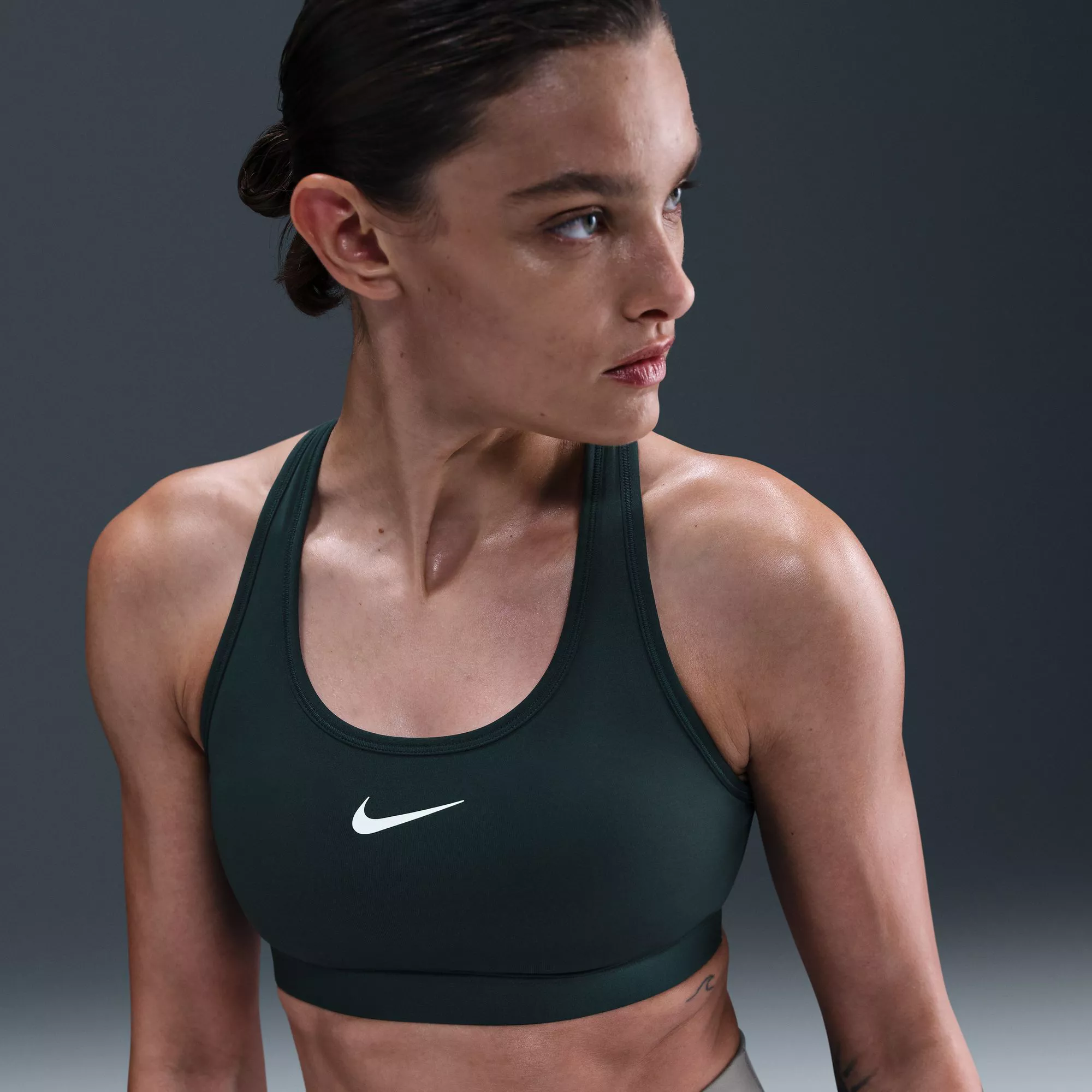 Nike Women's Swoosh Medium Support Padded Sports Bra