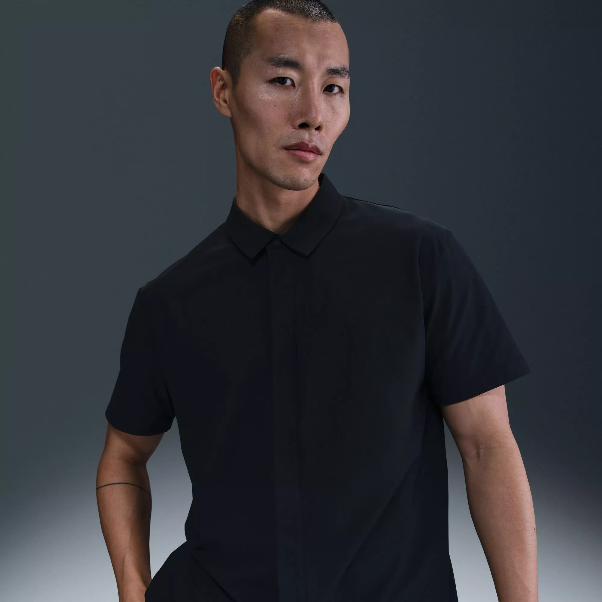 Nike Mens 24.7 PerfectStretch Dri-FIT Button-Down Shirt