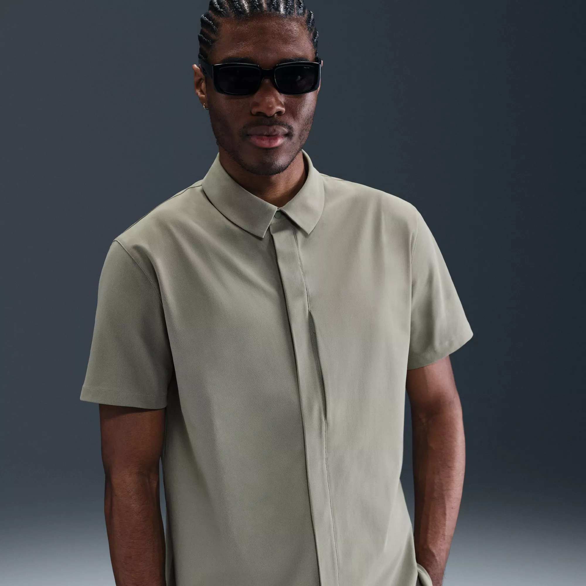 Nike Mens 24.7 PerfectStretch Dri-FIT Button-Down Shirt
