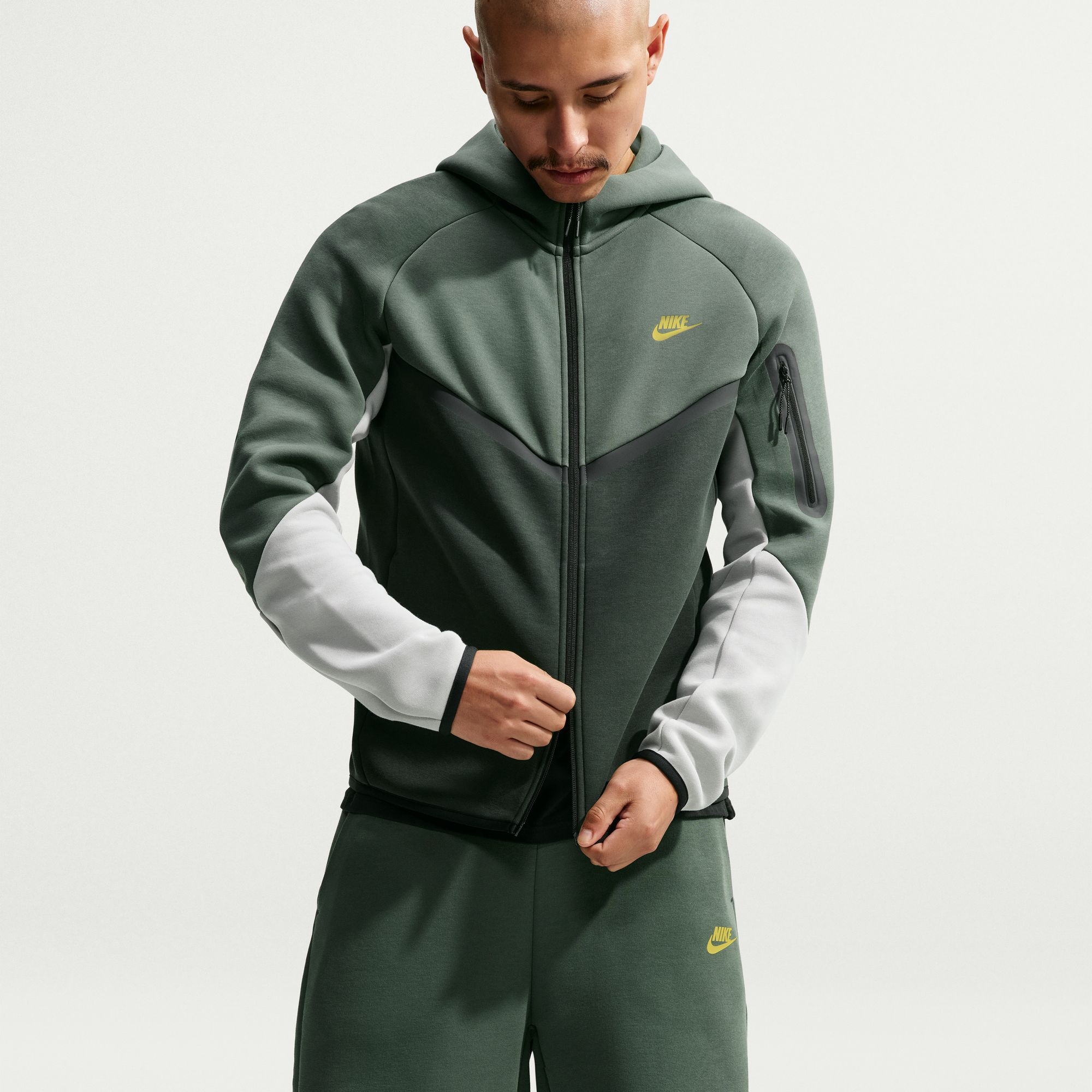 Nike Men's Tech Fleece Full-Zip Windrunner Hoodie | Dick's