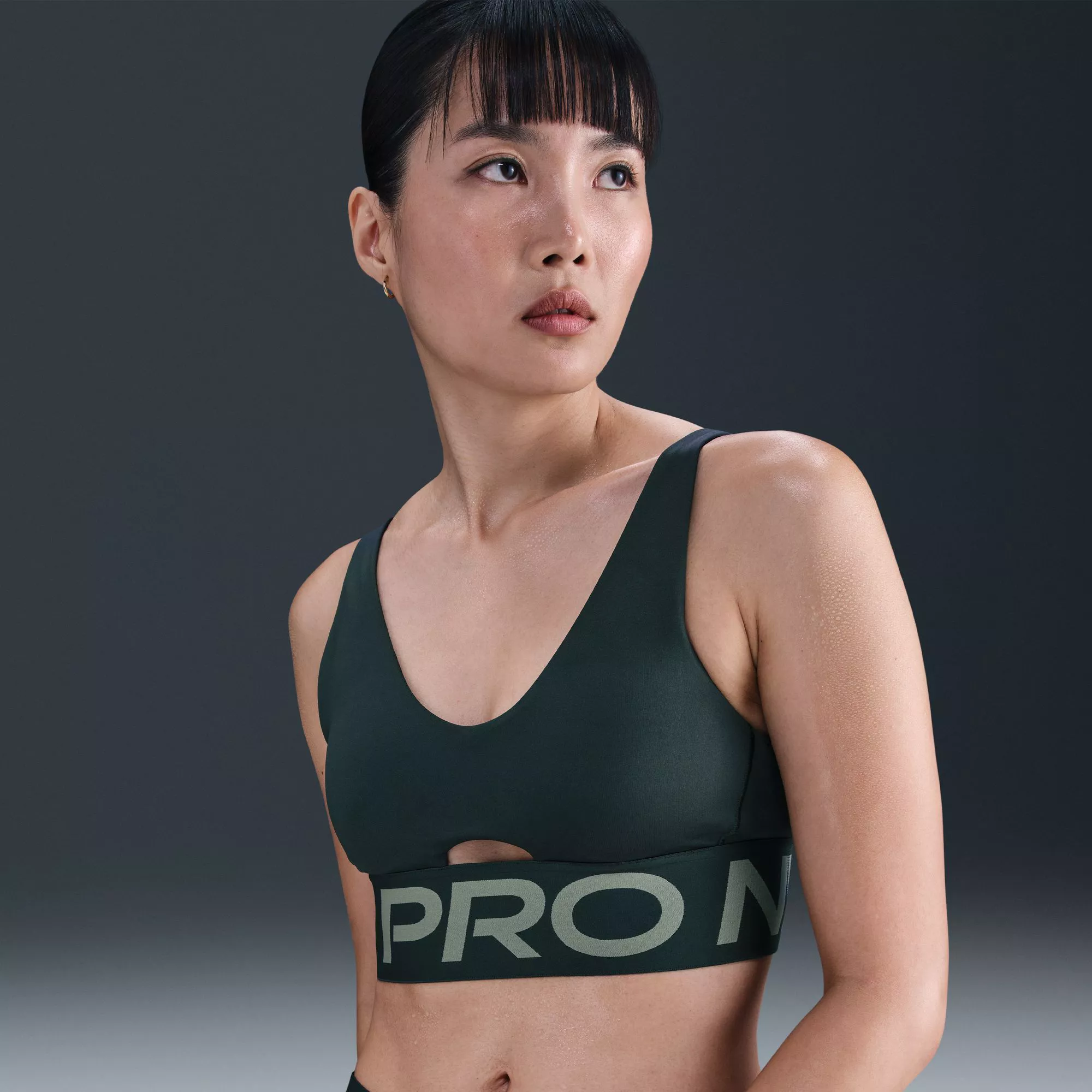 Nike Women's Pro Indy Plunge Medium-Support Padded Sports Bra