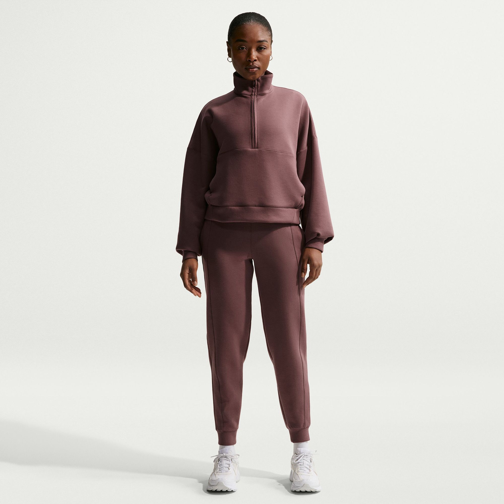 Nike Women's 24.7 ImpossiblySoft Mid-Rise Joggers | Dick's