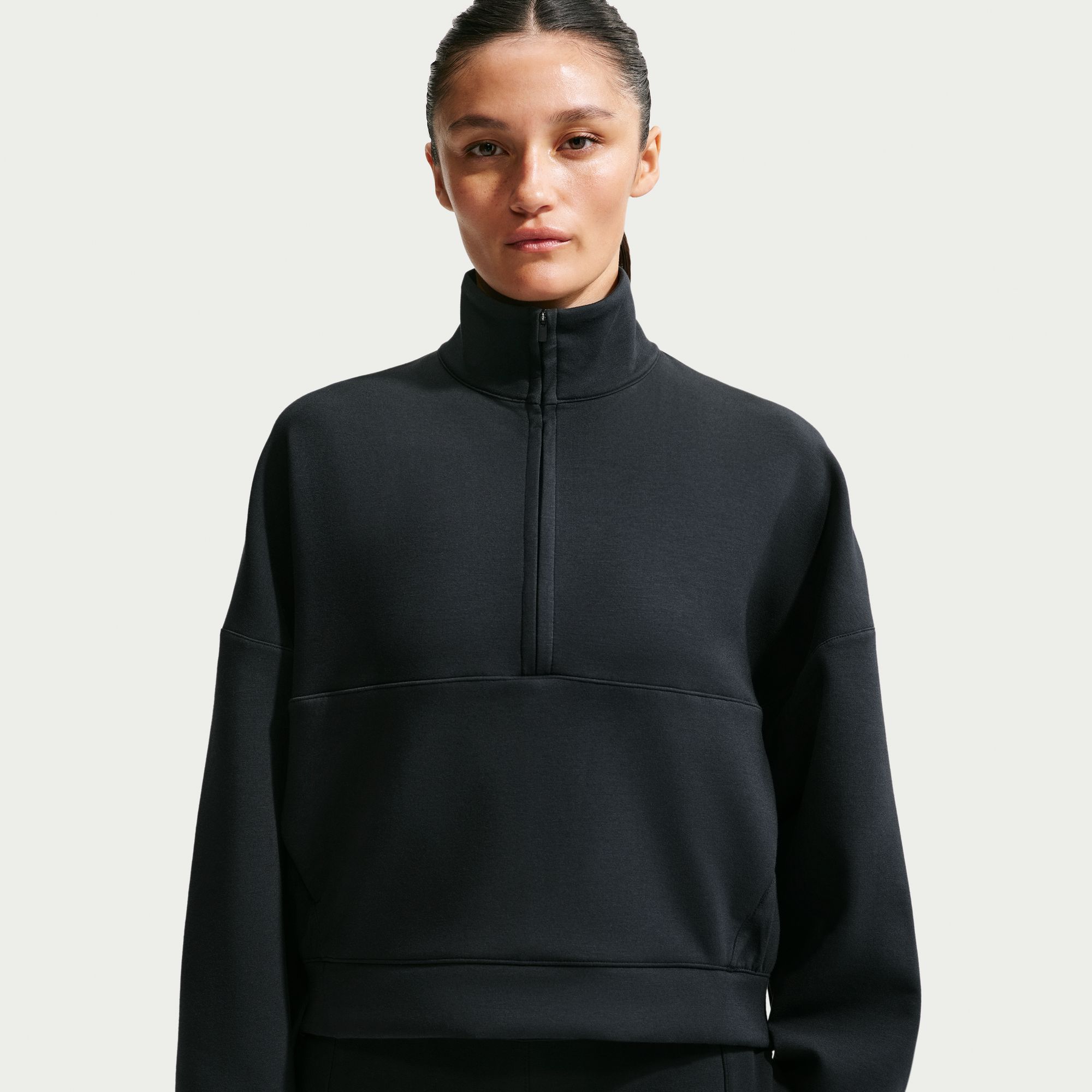 Nike Women's 24.7 ImpossiblySoft Oversized 1/2 Zip Sweatshirt