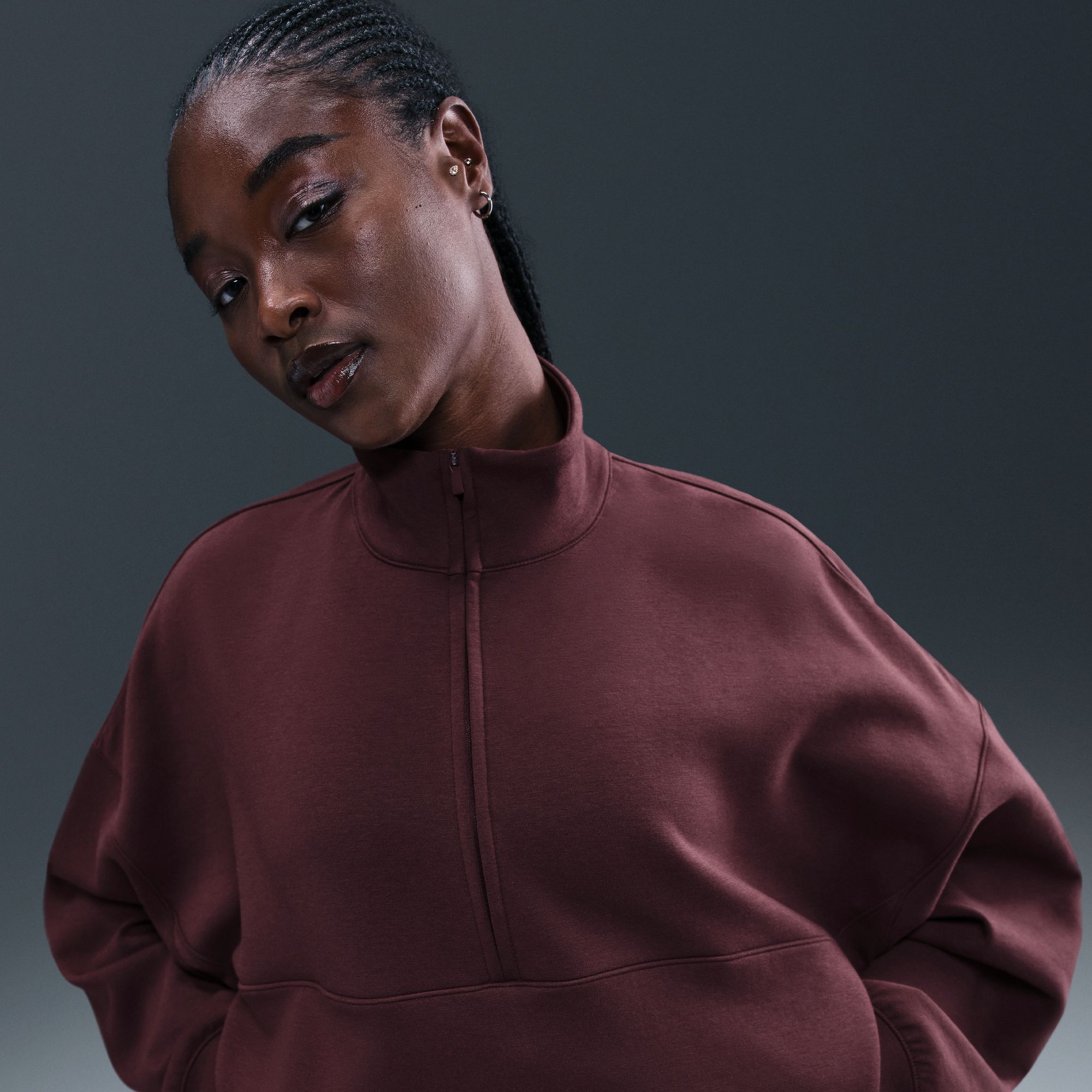 Nike Women's 24.7 ImpossiblySoft Oversized 1/2 Zip Sweatshirt