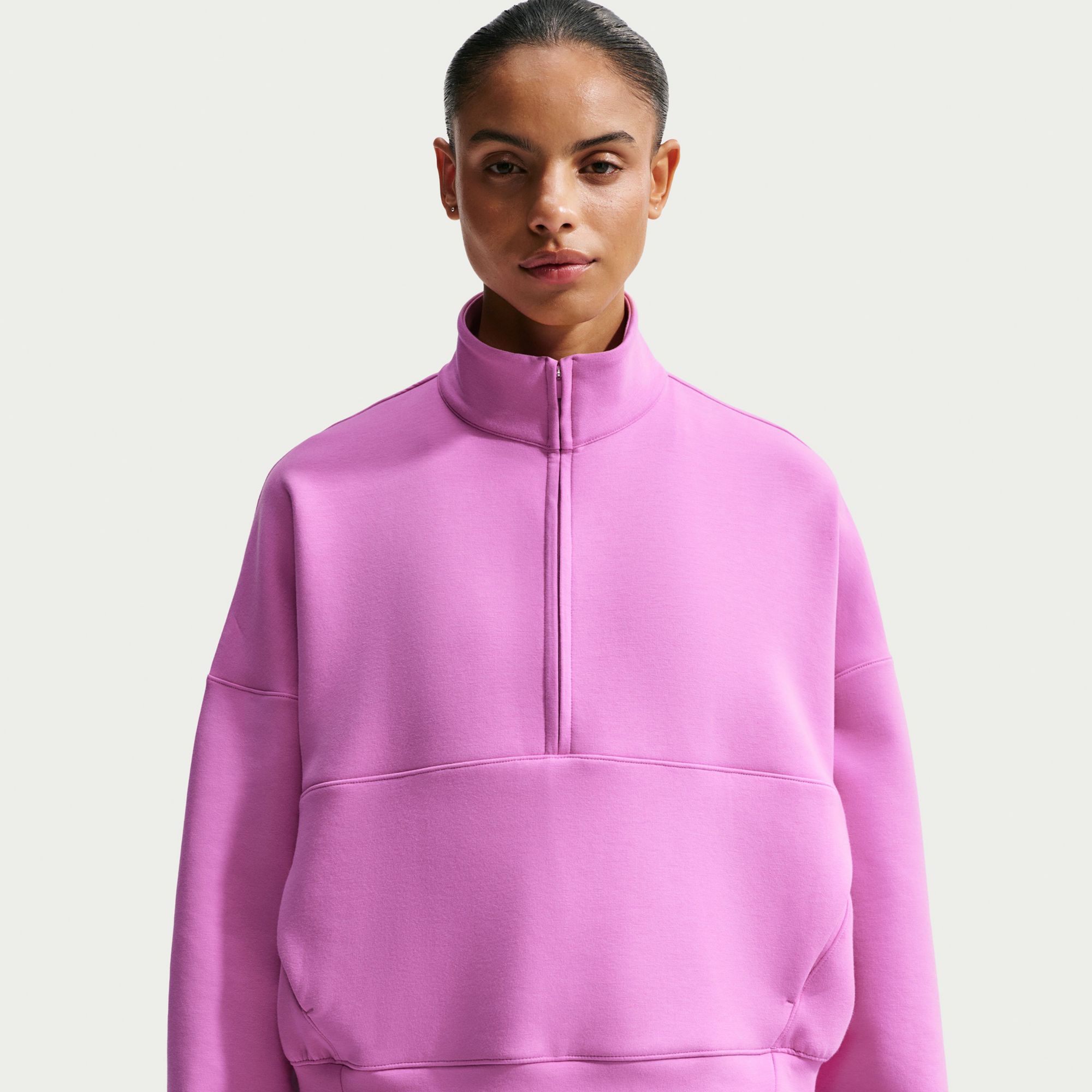 Nike Women's 24.7 ImpossiblySoft Oversized 1/2 Zip Sweatshirt