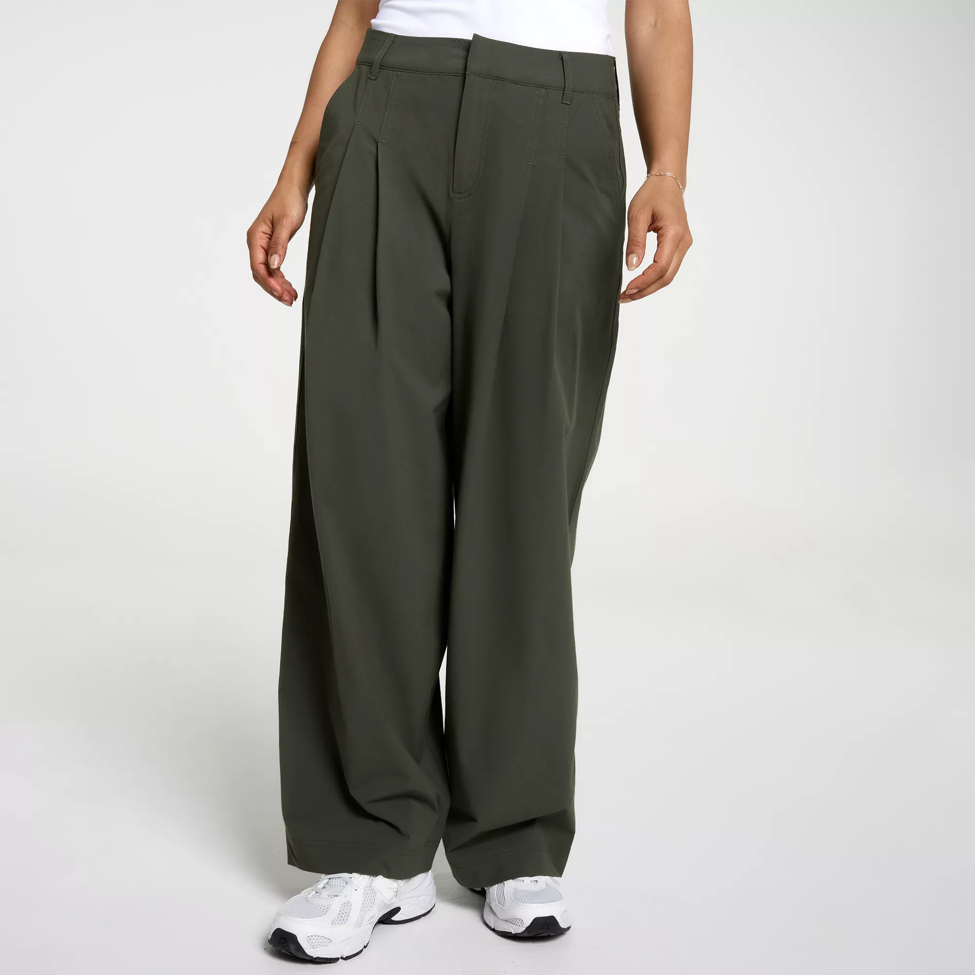 CALIA Women's Effortless Nyluxe Pleated Wide Leg Pant