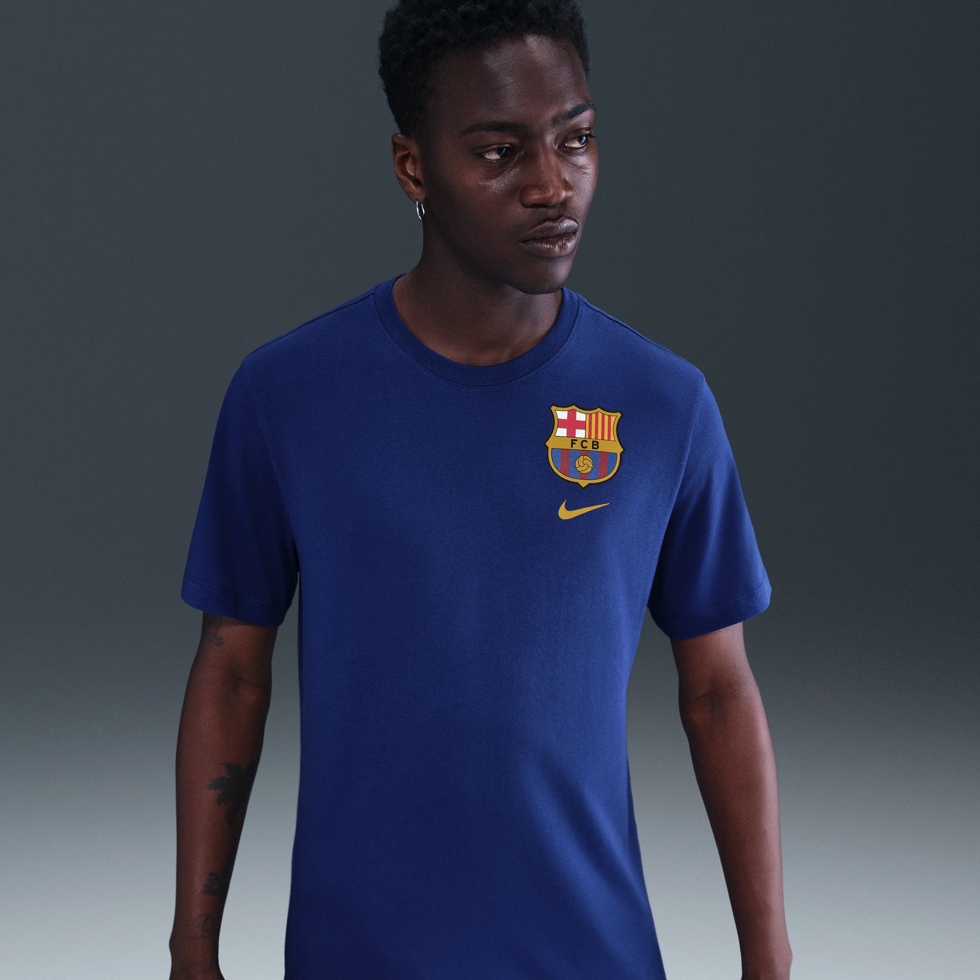 Nike Men's FC Barcelona Blue Crest T-Shirt | Dick's Sporting Goods