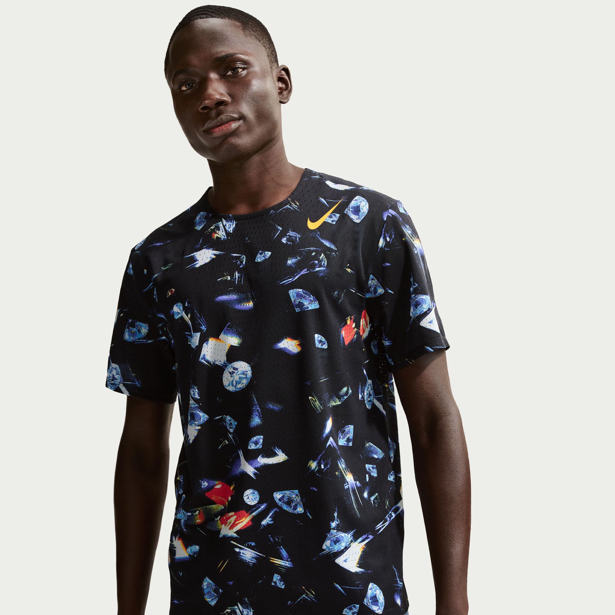 Nike Men's Dri-FIT ADV Aeroswift Allover Diamonds Graphic T-Shirt