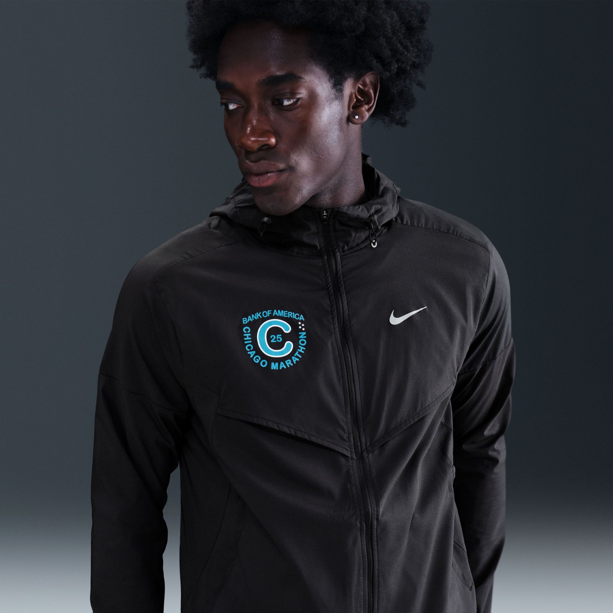 【新品タグ付】NIKE シカゴマラソン2025 FINISHER 長袖 XS Nike Men's Impossibly Light 2025 Chicago Marathon Patch Jacket