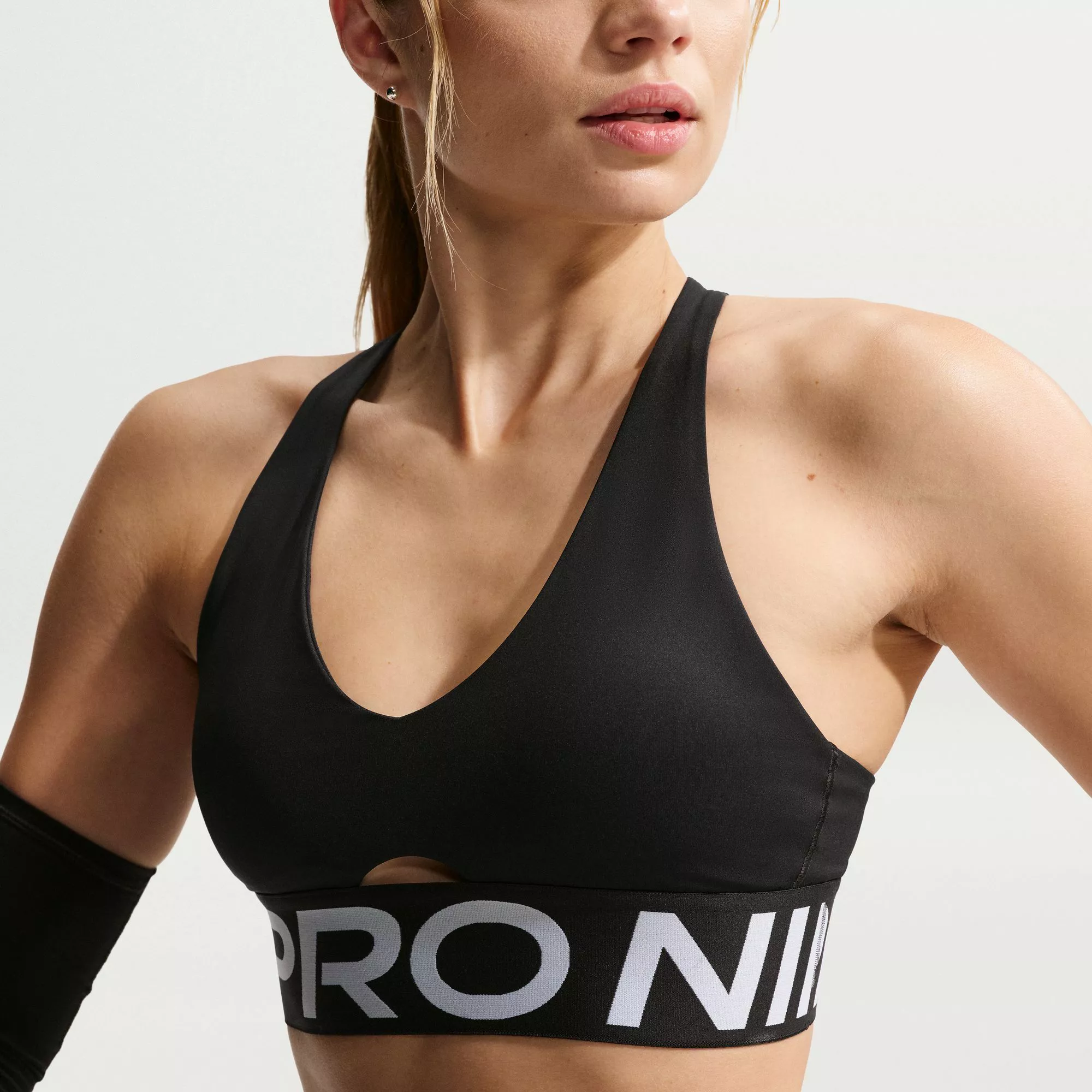 Nike Women's Pro Sculpt Medium-Support Padded Sports Bra