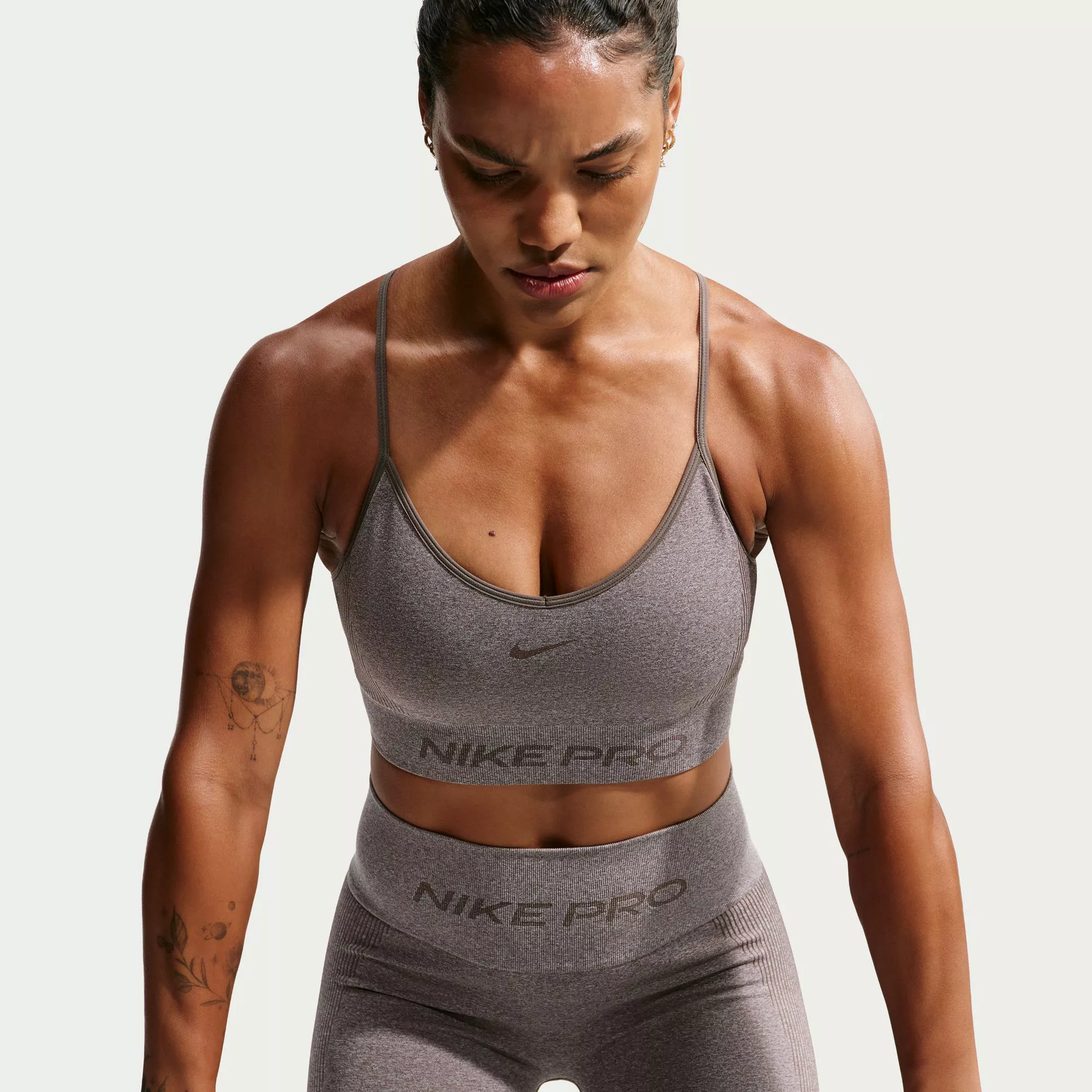 Nike Women's Pro Seamless Light-Support Padded Sports Bra