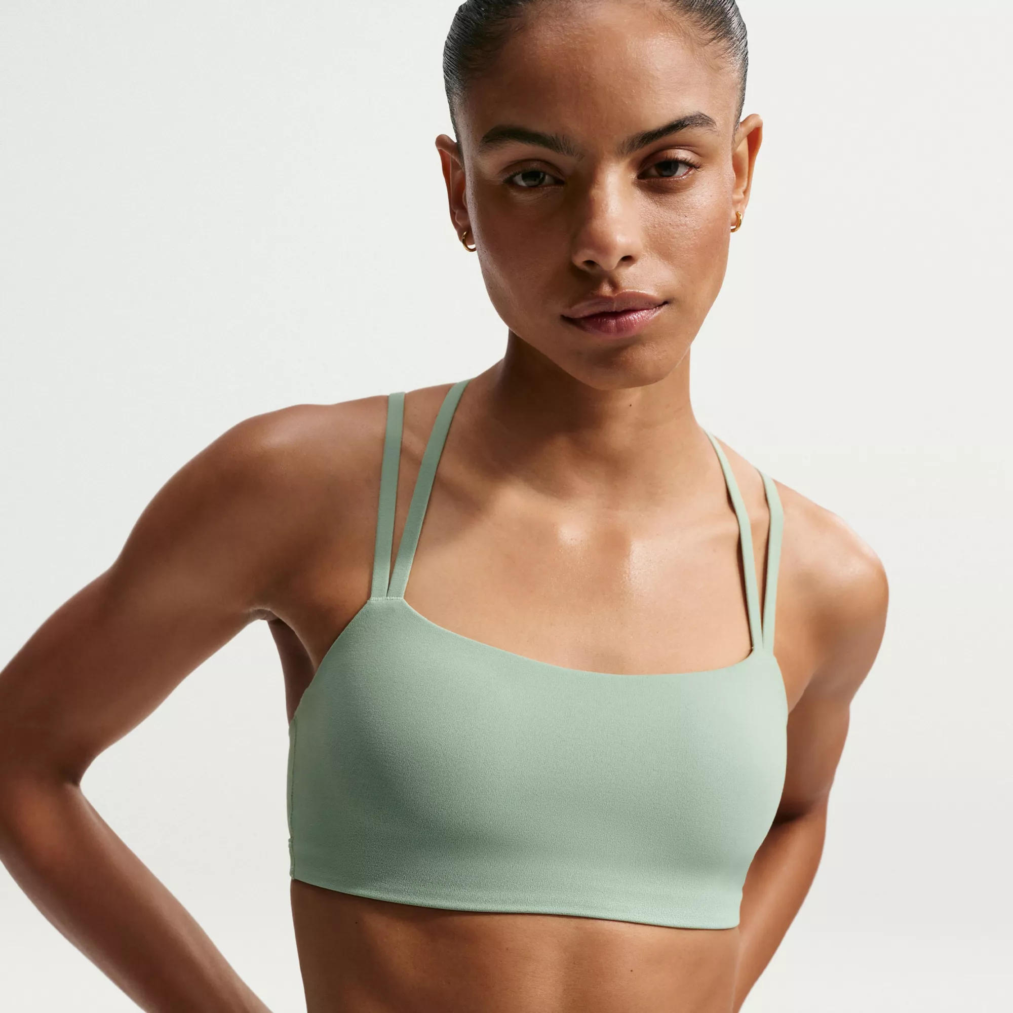 Nike Women's Zenvy Strappy Light-Support Padded Sports Bra