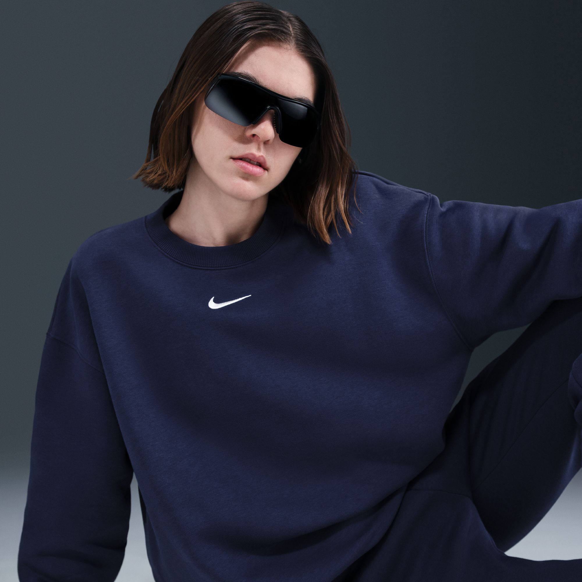 Nike Women's Sportswear Phoenix Fleece Oversized Crew-Neck