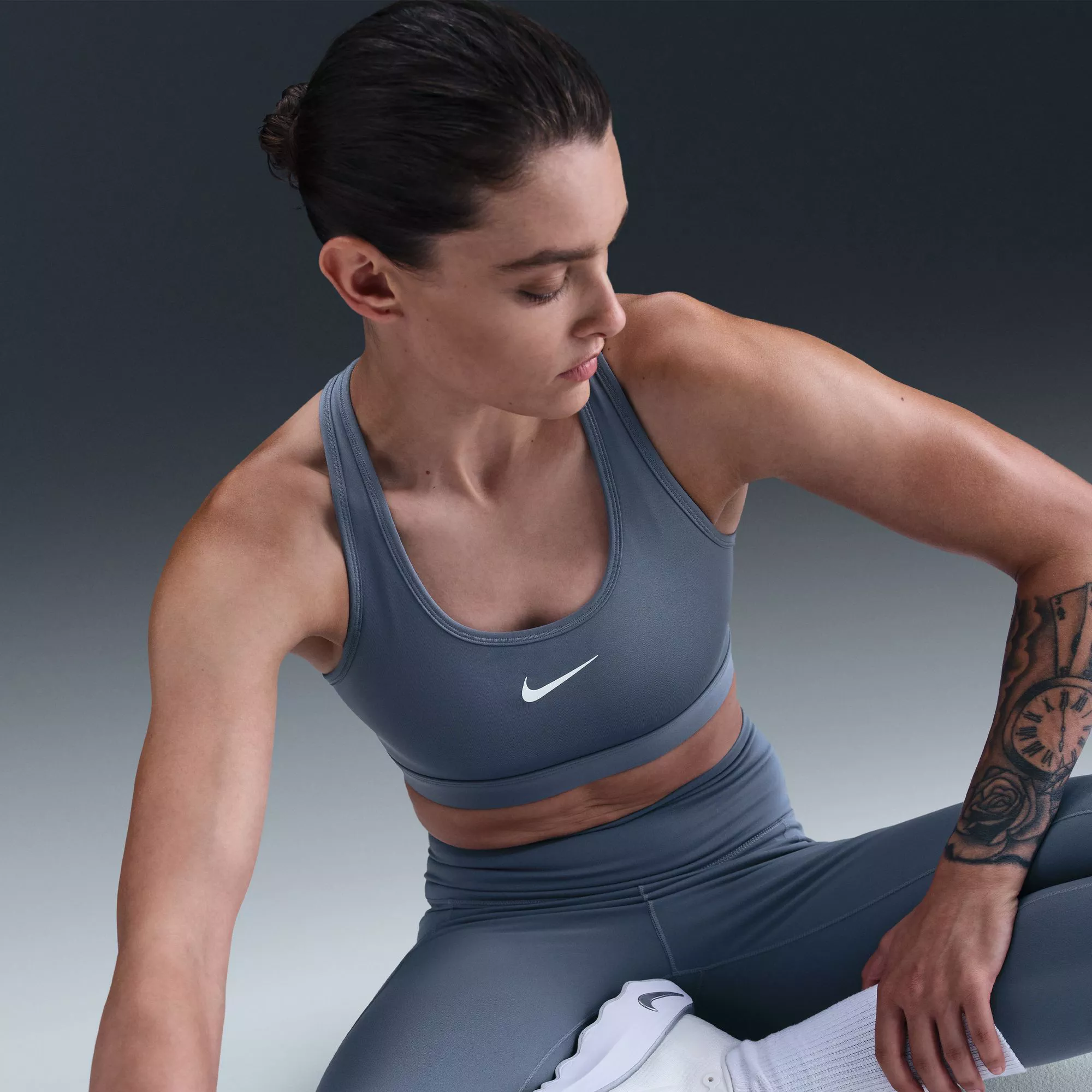 Nike Women's Swoosh Medium Support Non-Padded Sports Bra