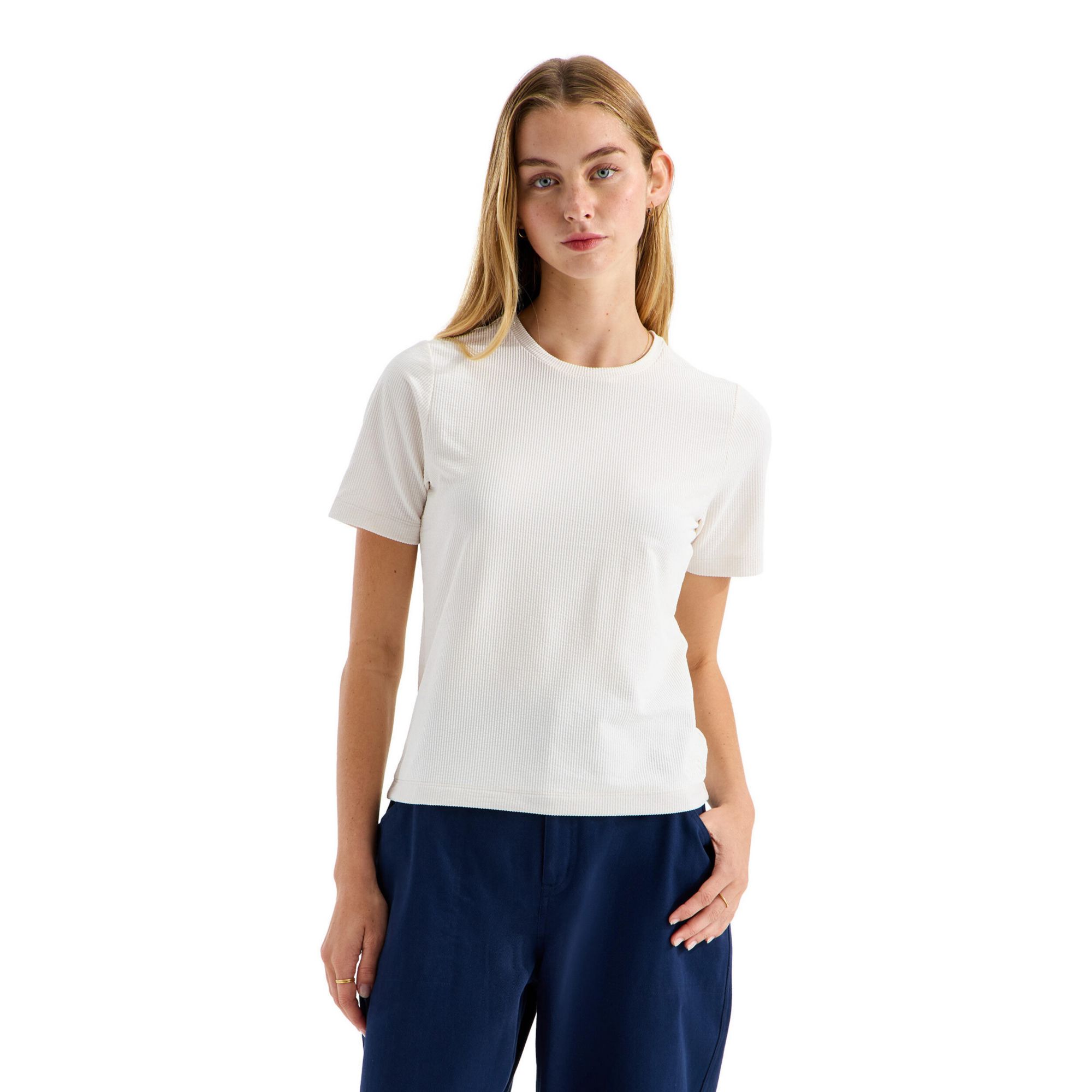 The North Face Women's Golden Ridge T-Shirt | Dick's Sporting Goods
