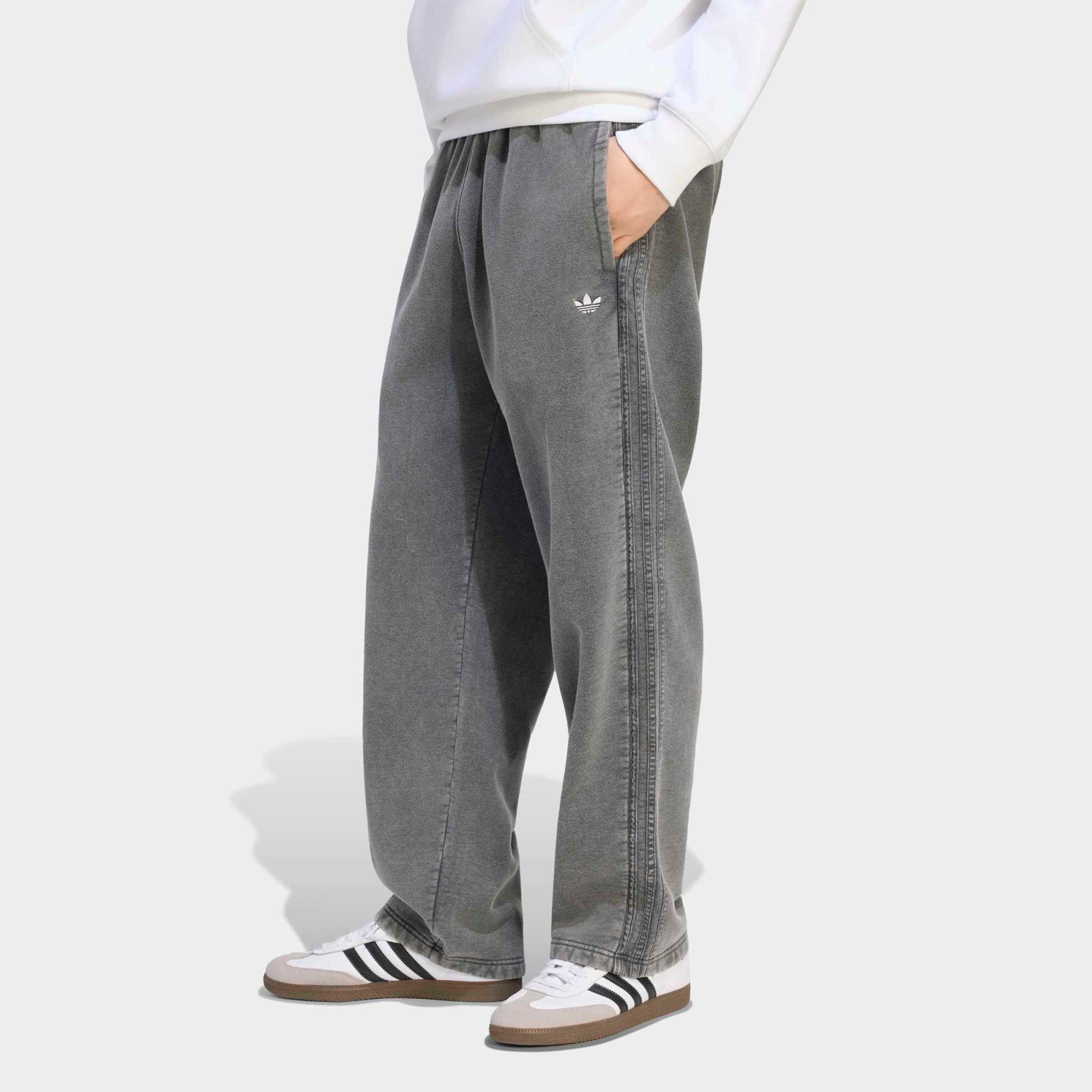 adidas Originals Men's Trefoil Essentials Loose Fleece Pants