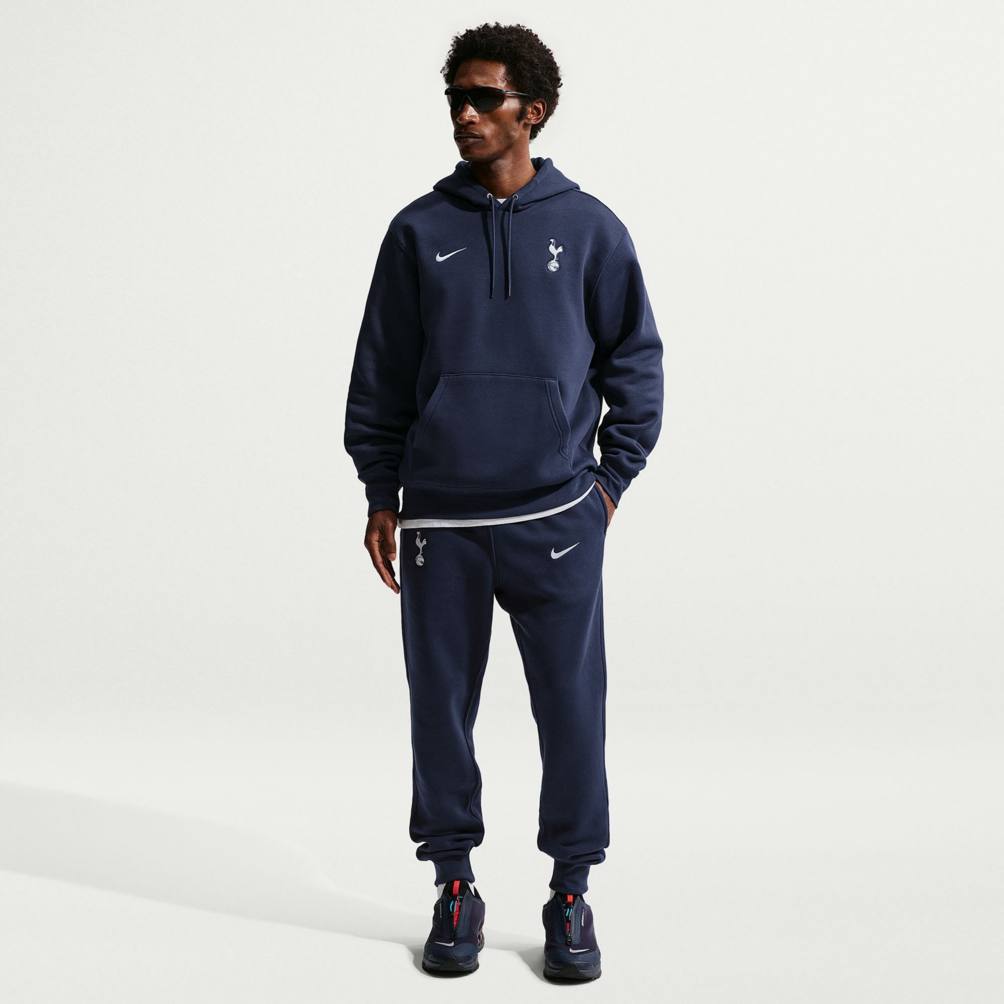 Nike Adult Tottenham Hotspur Navy 2026 Jogger Pants | Dick's