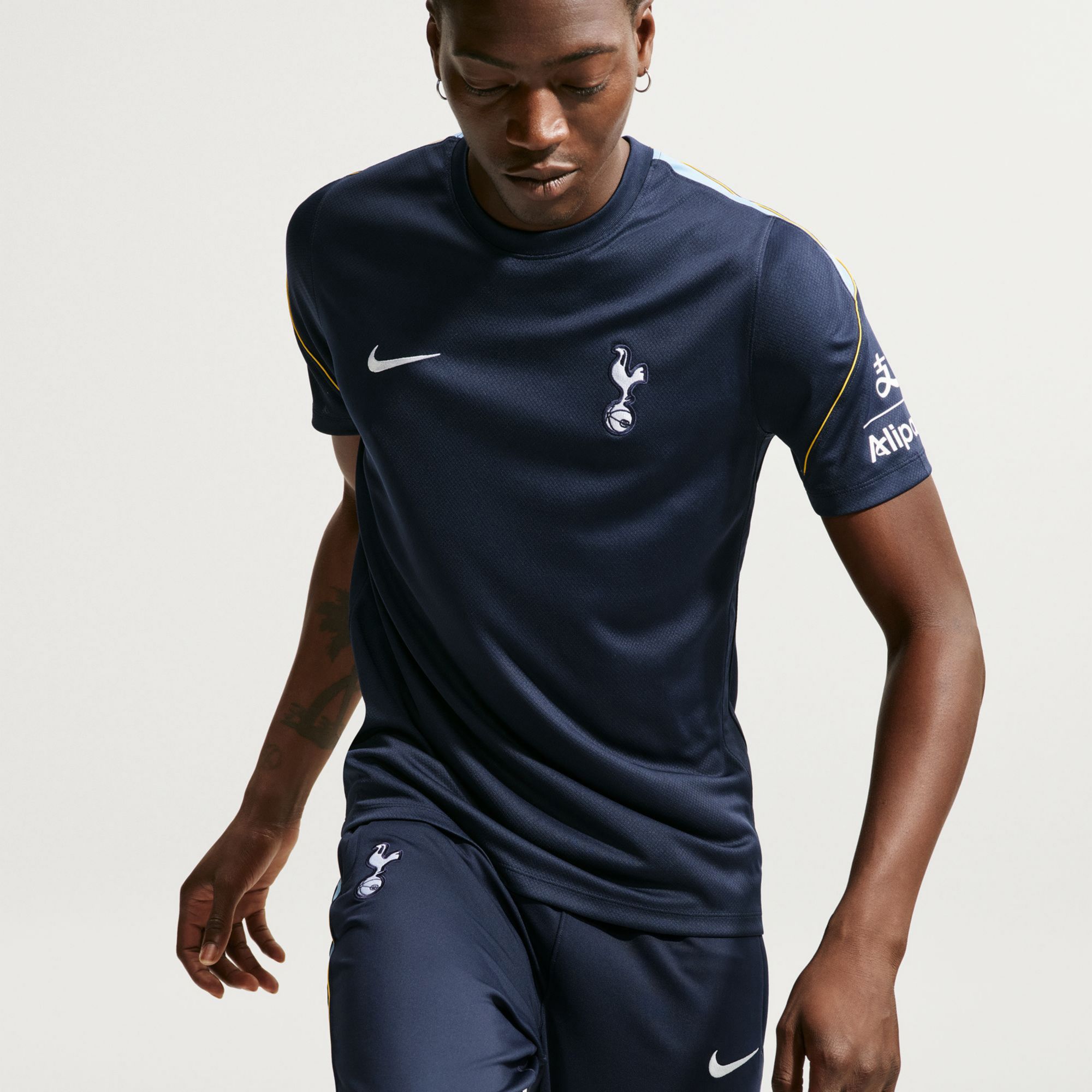 Nike Adult Tottenham Hotspur 2026 Home Strike T-Shirt | Dick's