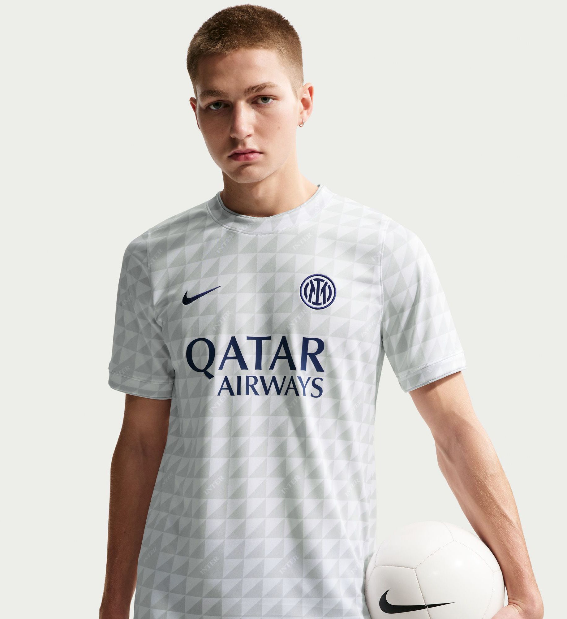 Nike Adult Inter Milan White 2026 Away Prematch Jersey | Dick's