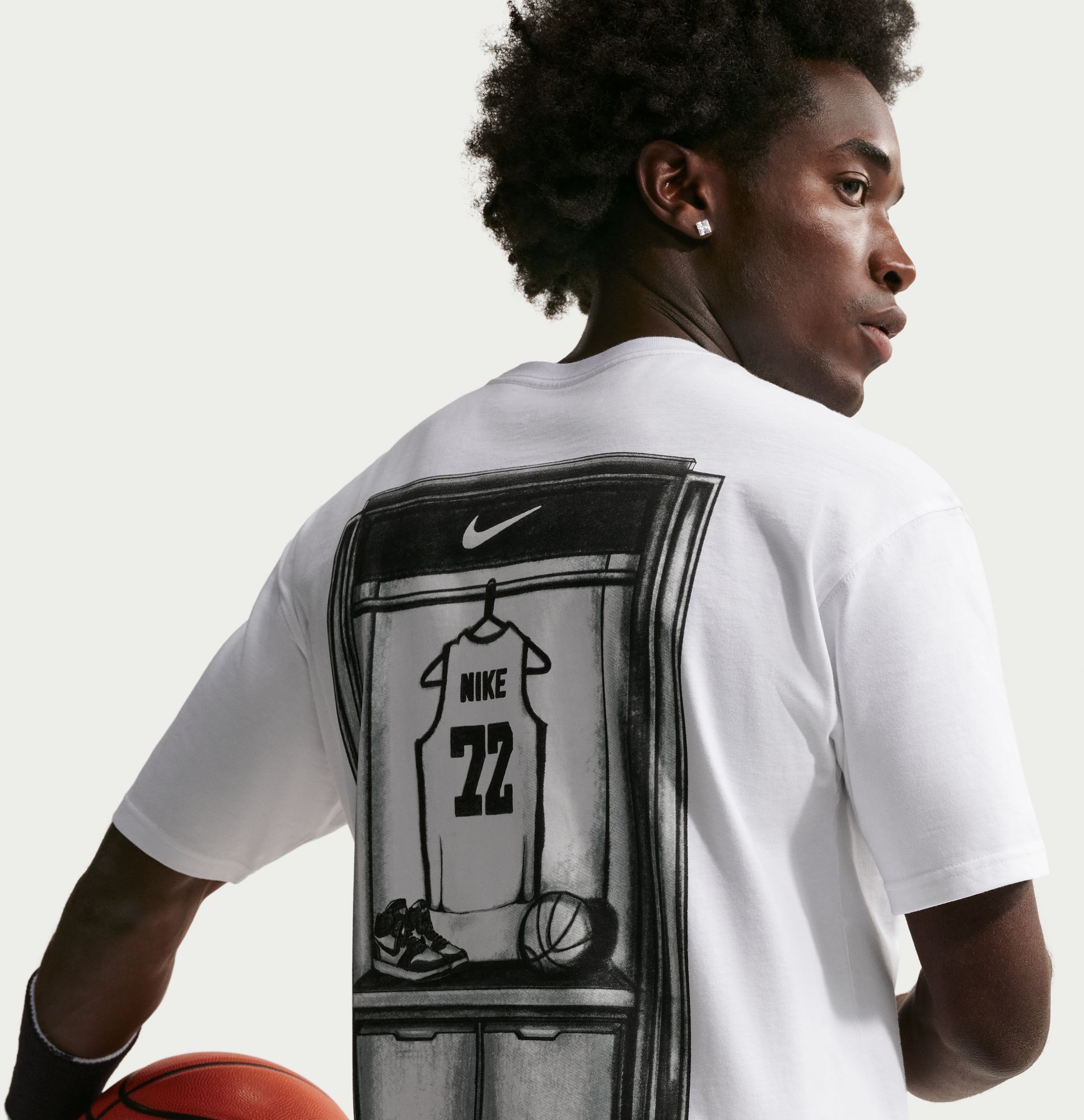 Nike Men's Basketball Locker Graphic T-Shirt | Dick's Sporting Goods