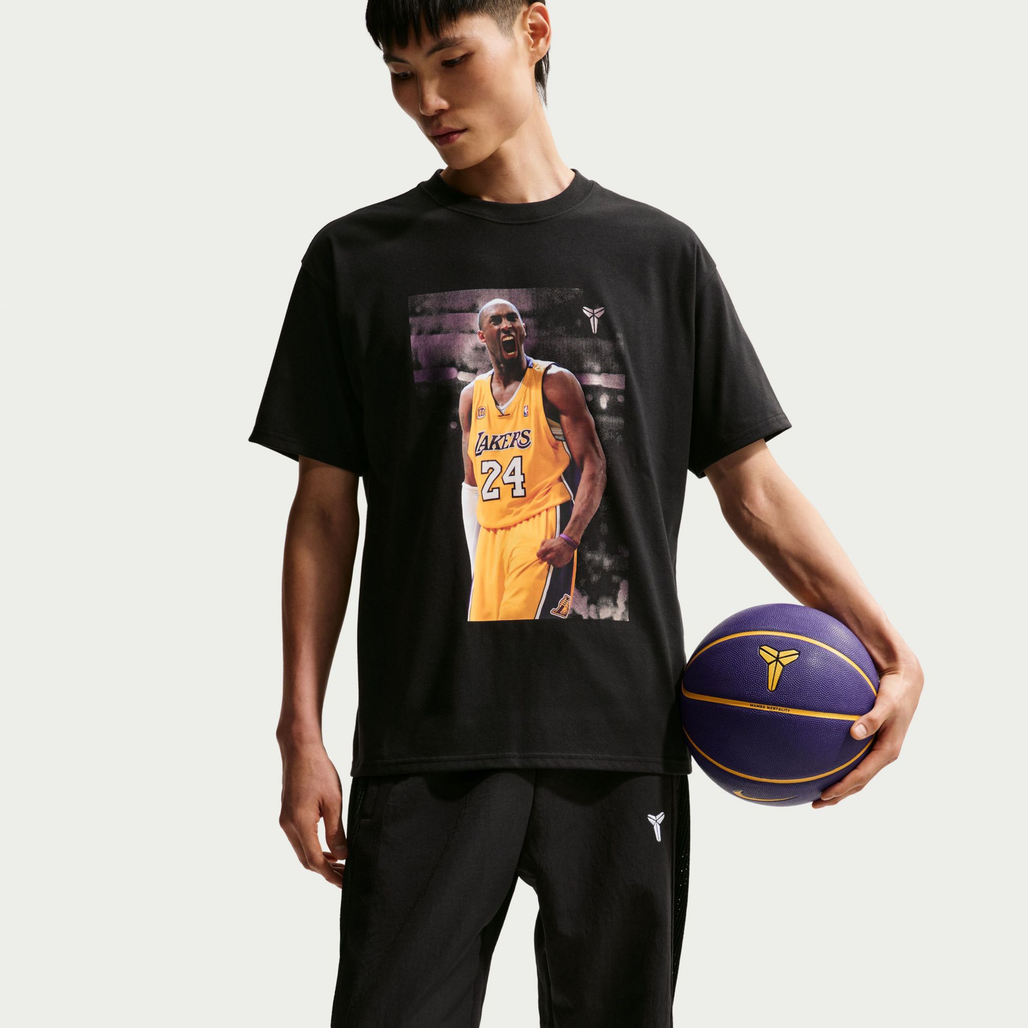 Nike Men's Kobe Bryant Dri-FIT Max90 Mamba Mentality Graphic T