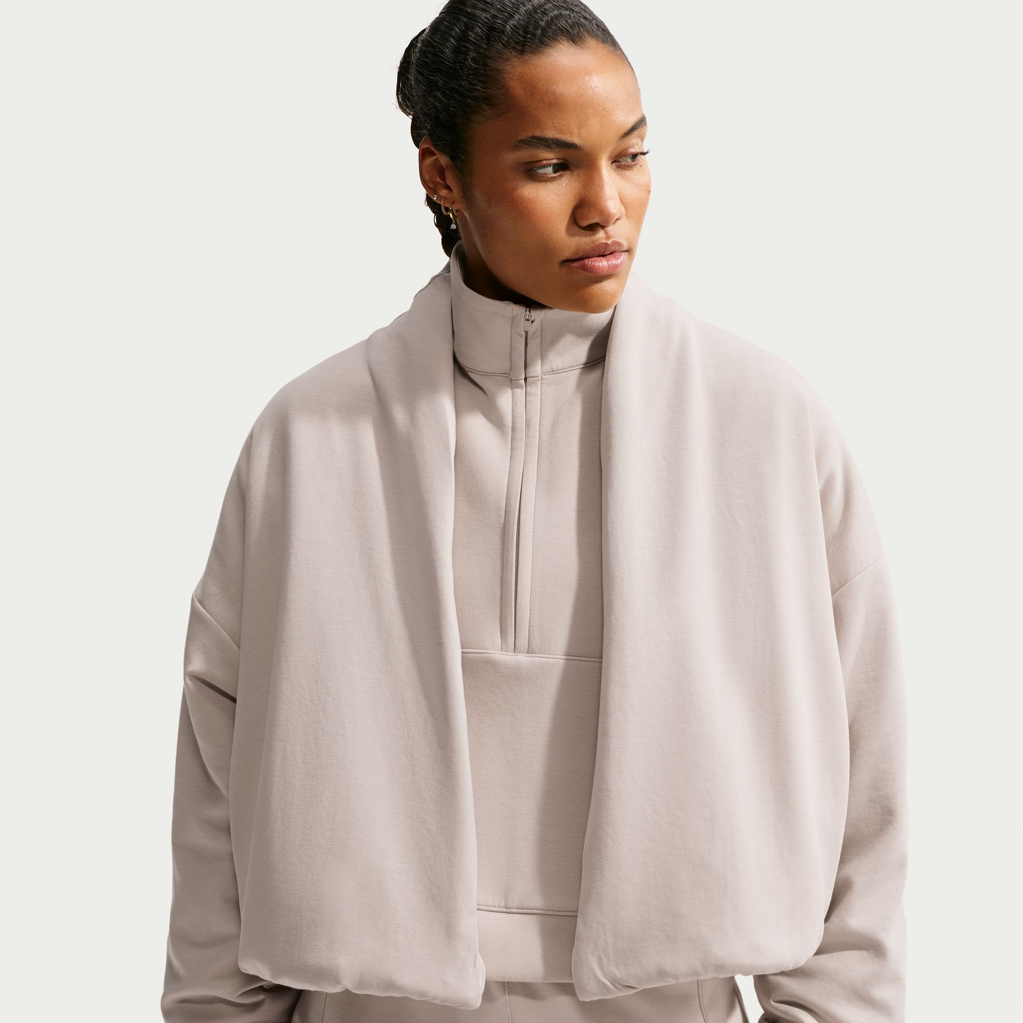Nike Women's 24.7 ImpossiblySoft Plush Therma-FIT Shawl Jacket