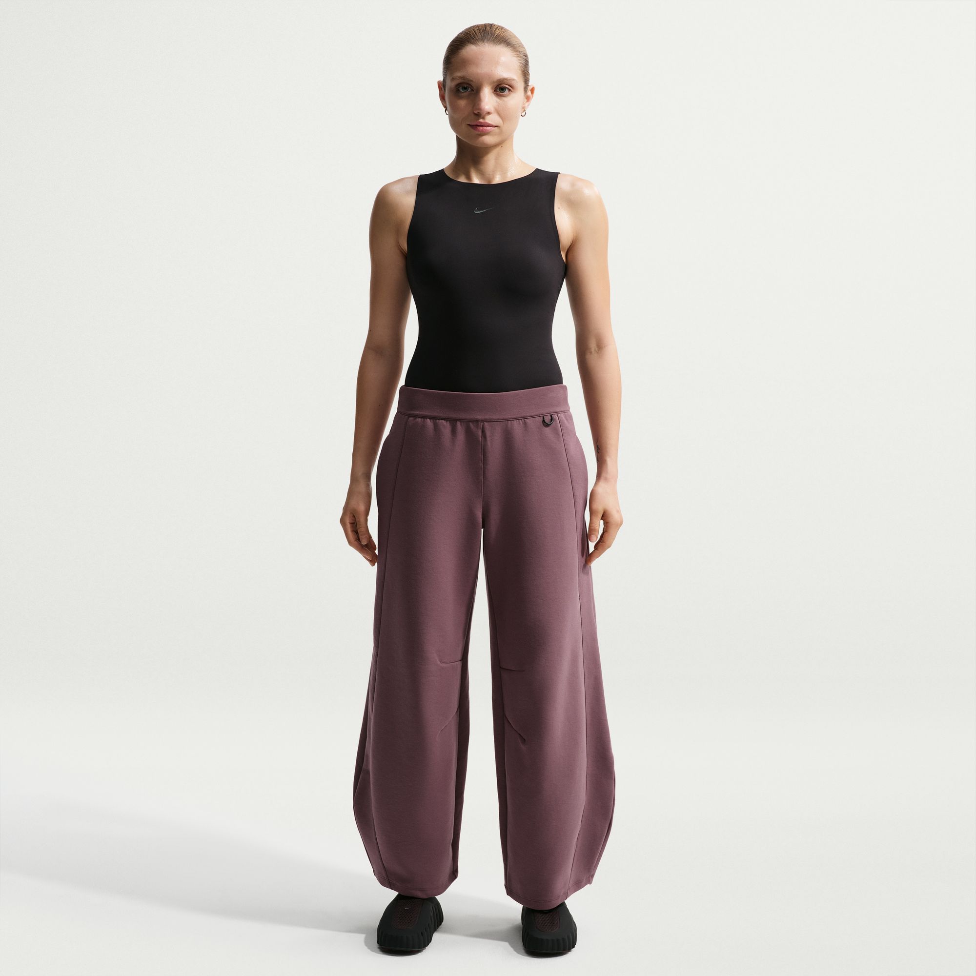 値下げ　新品 シムス 24-25BOWL SQUAD-JP LTD COLOR Nike Women's 24.7 ImpossiblySoft High-Waisted Wide-Leg Pants