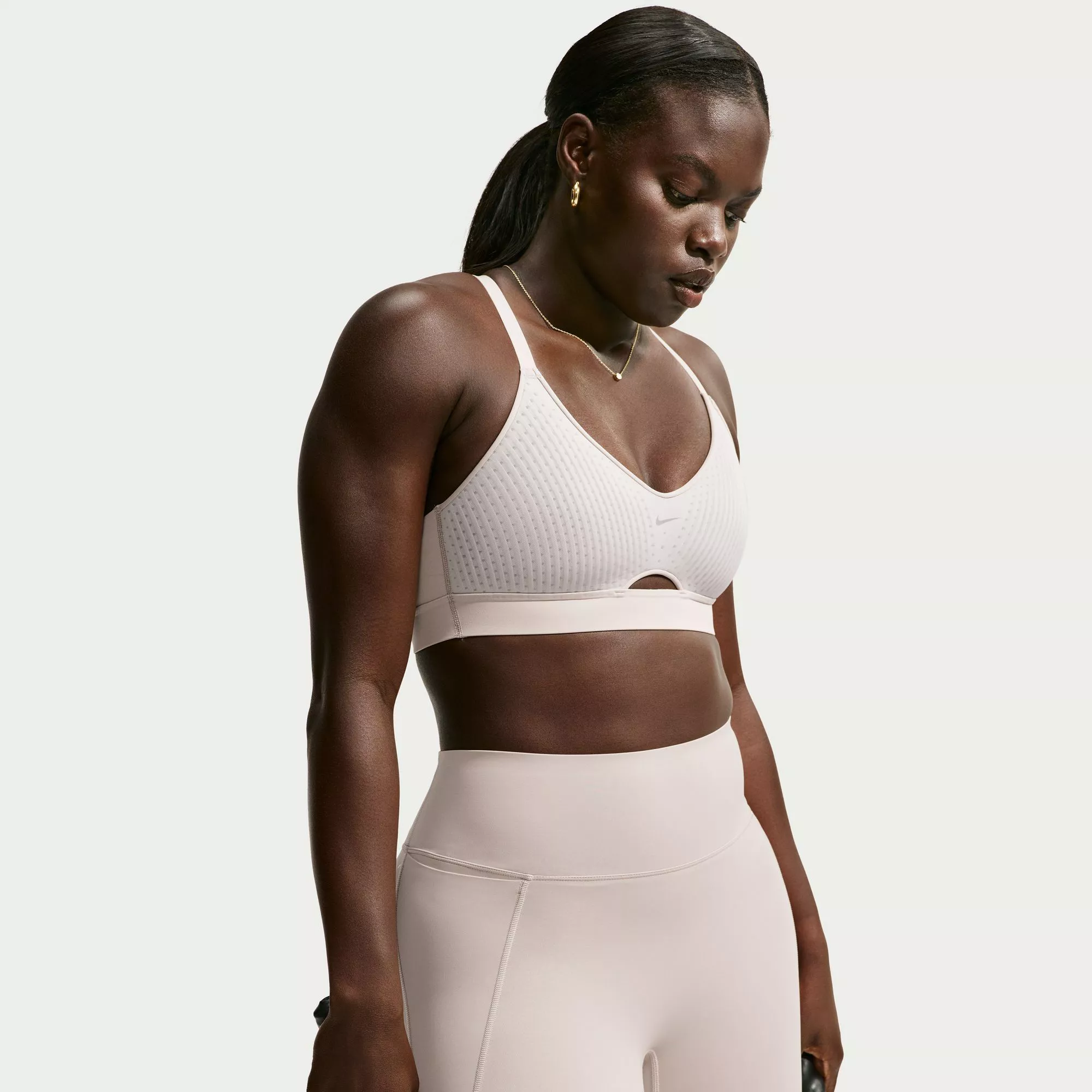 Nike Women's Universa Pulse Medium-Support Padded Sports Bra