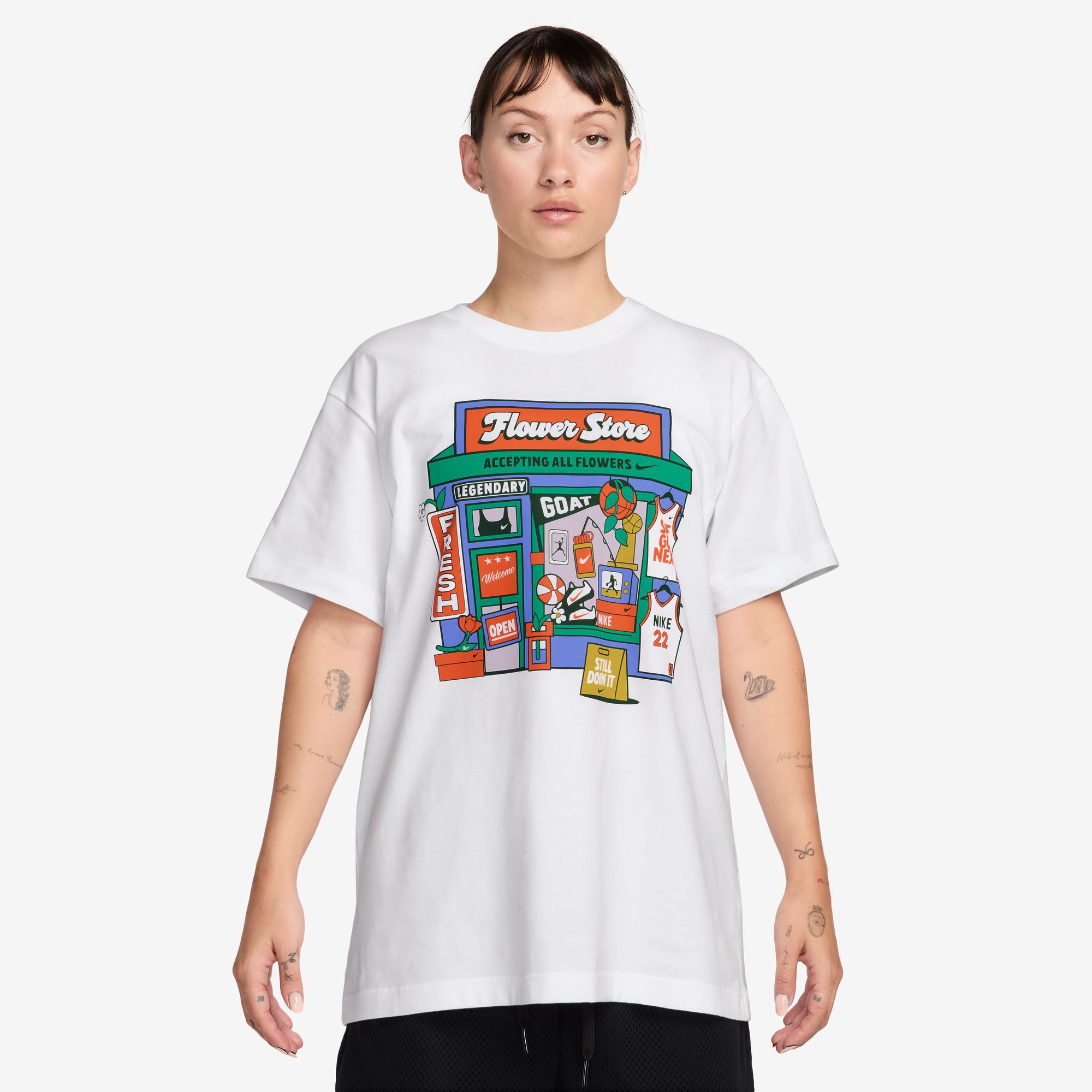 Nike Women's Oversized Flower Shop Graphic T-Shirt | Dick's