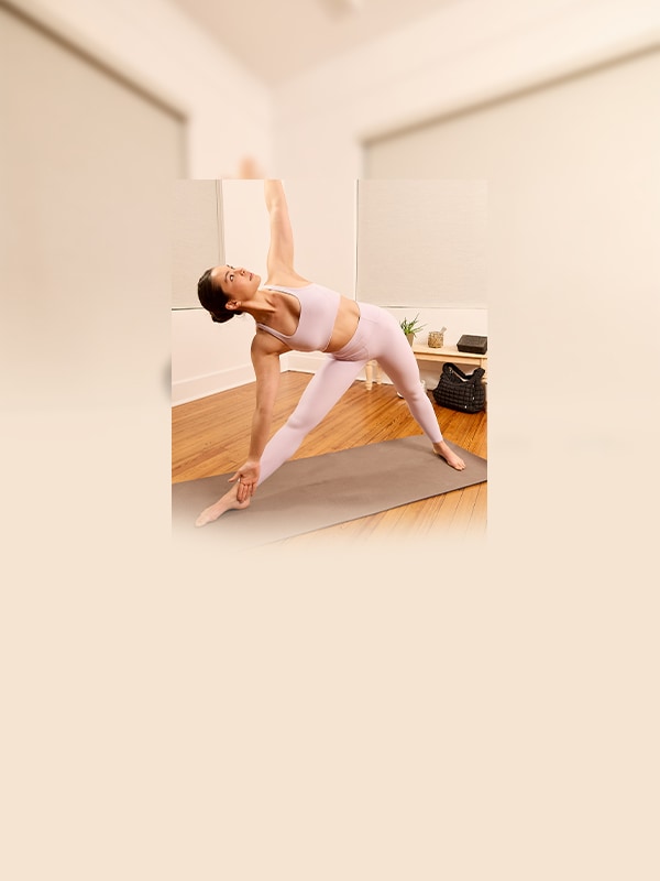 ALO Yoga, Intimates & Sleepwear, Alo Yoga Sports Bra Size Medium Purple  Lilac Colourblock Alo Trace 2 Yoga