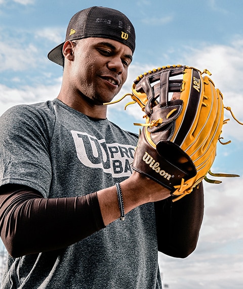 What Pros Wear: The Source for Pro Baseball Gloves, Cleats, Bats