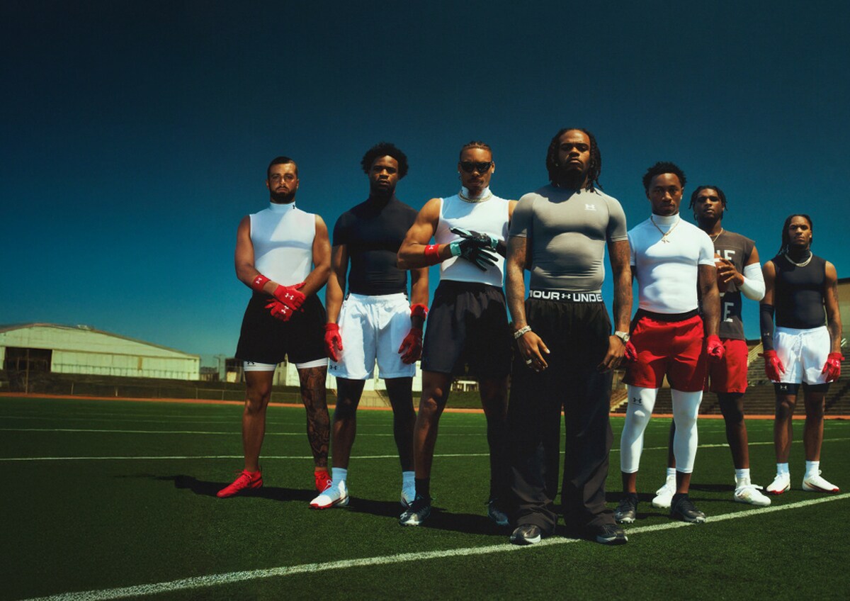 Football players on a field.