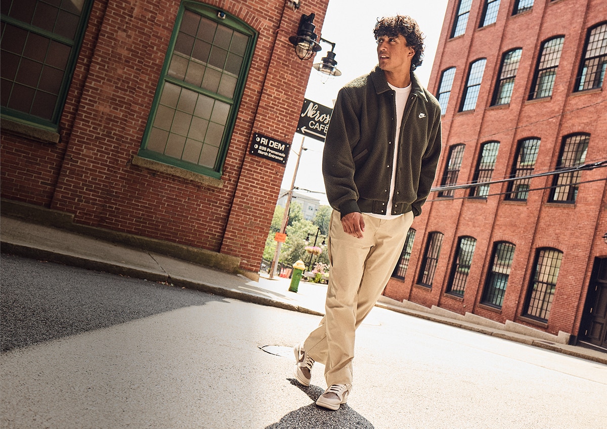 Man in head to toe Nike outfit.