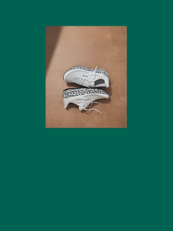 womens brooks shoes