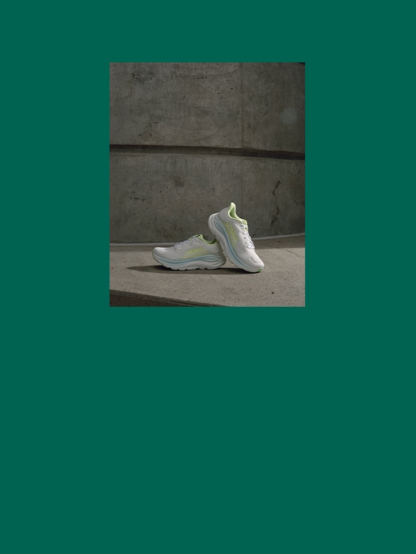 womens running shoes