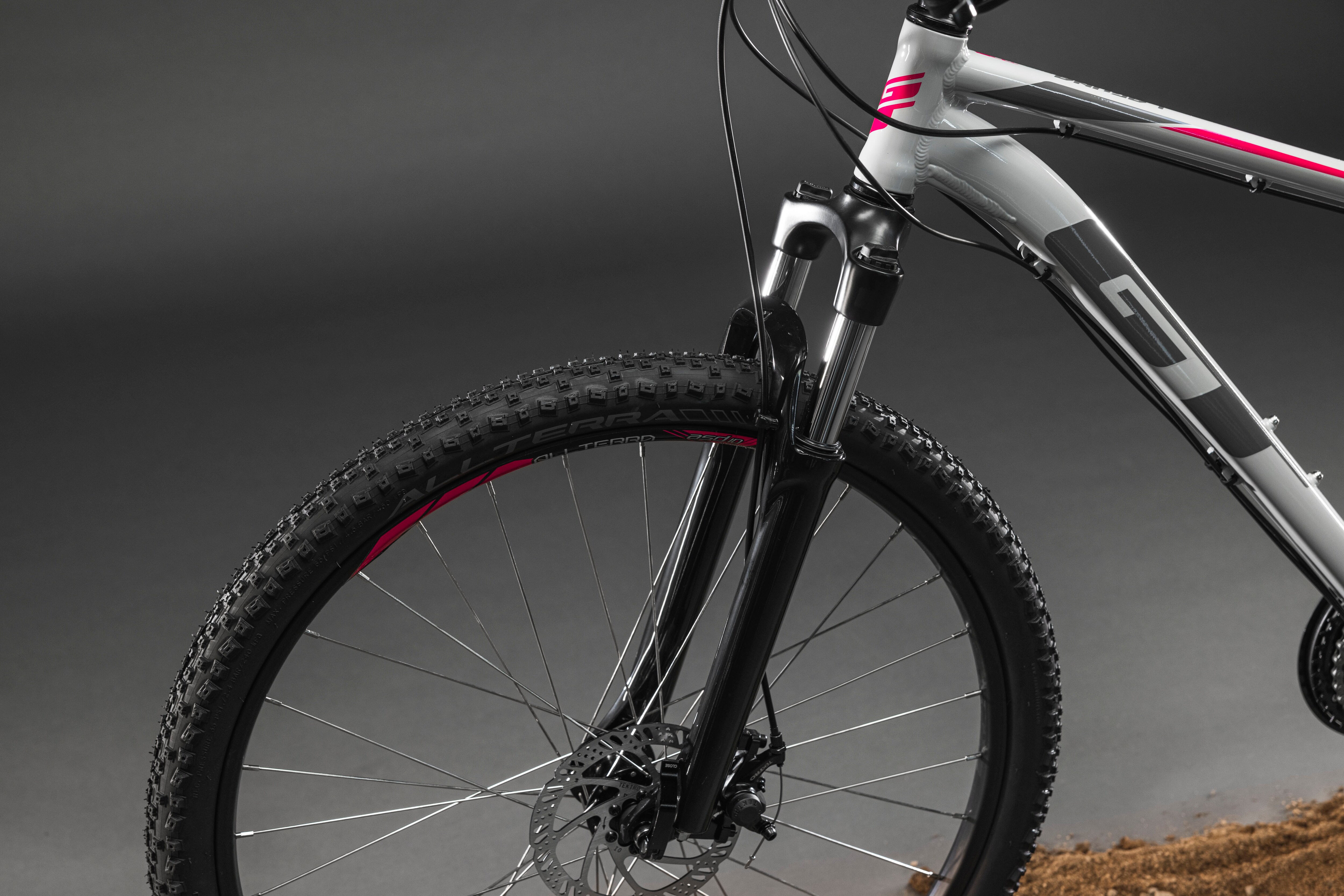 gt laguna women's mountain bike 2020