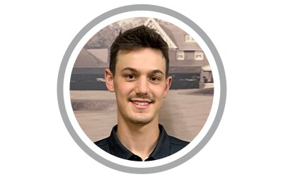 An image of a golf trusted advisor.